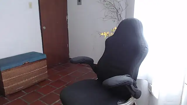 ms sofia x online show from March 6, 2025, 3:13 pm