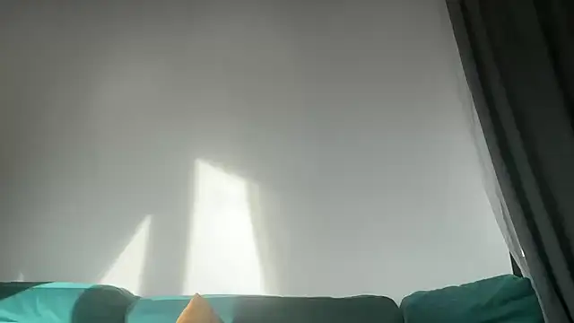 Snapshot of Iris_cherry chatting on November 18, 2025, 7:00 am Iris cherry online show from November 18, 2025, 7:00 am