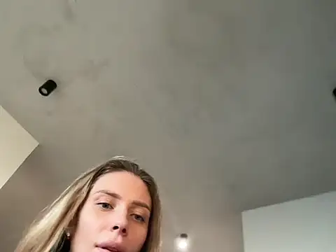 Snapshot of Iris_cherry chatting on December 17, 2025, 1:16 pm Iris cherry online show from December 17, 2025, 1:16 pm