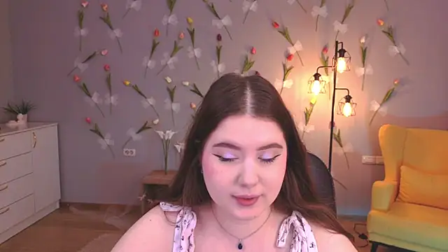 NicoleFoxery online show from April 9, 2026, 3:19 am