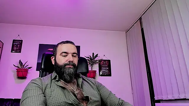 Snapshot of ChristophJules chatting on December 8, 2024, 12:35 am ChristophJules online show from December 8, 2024, 12:35 am