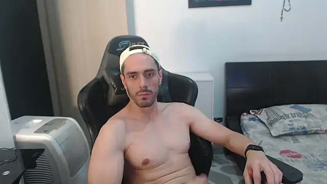 Snapshot of samuelgarcia_ chatting on March 18, 2025, 8:39 am samuelgarcia online show from March 18, 2025, 8:39 am