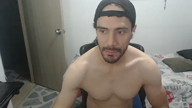 Snapshot of samuelgarcia_ chatting on July 31, 2026, 6:35 am samuelgarcia online show from July 31, 2026, 6:35 am