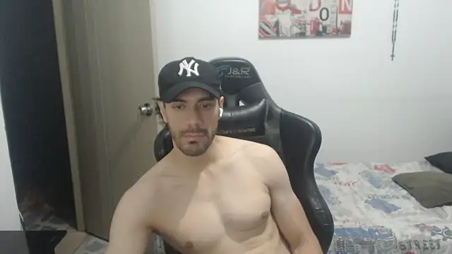 Snapshot of samuelgarcia_ chatting on August 4, 2026, 6:51 am samuelgarcia online show from August 4, 2026, 6:51 am