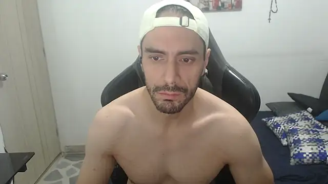 Snapshot of samuelgarcia_ chatting on October 12, 2025, 11:11 am samuelgarcia online show from October 12, 2025, 11:11 am