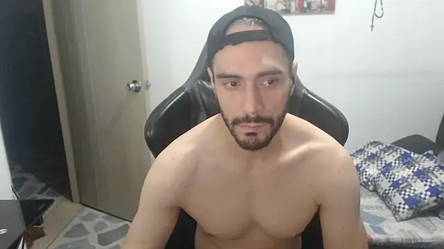 Snapshot of samuelgarcia_ chatting on October 24, 2025, 8:35 am samuelgarcia online show from October 24, 2025, 8:35 am