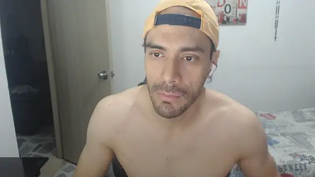 Snapshot of samuelgarcia_ chatting on July 8, 2026, 8:15 am samuelgarcia online show from July 8, 2026, 8:15 am
