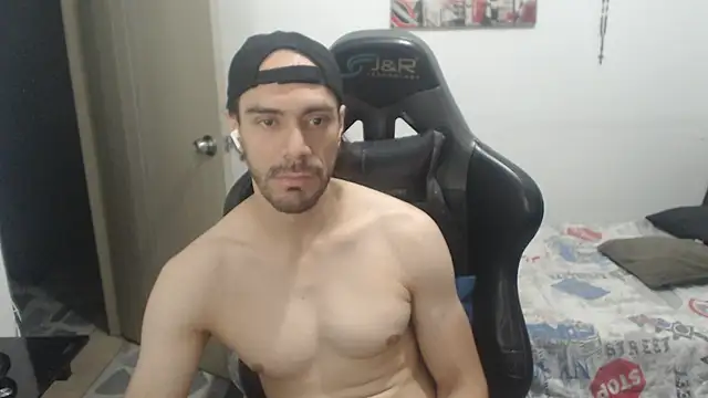 Snapshot of samuelgarcia_ chatting on July 25, 2026, 8:22 am samuelgarcia online show from July 25, 2026, 8:22 am