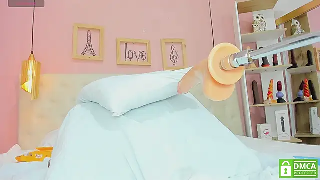 leylla  online show from May 29, 2026, 8:04 pm