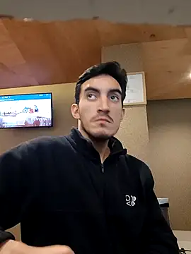 TommyMomentum online show from April 4, 2026, 2:51 am