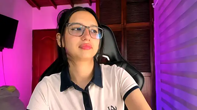 Luniverse online show from November 7, 2025, 2:27 am