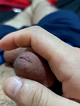 Snapshot of Fghjxdgbbcd chatting on October 30, 2025, 1:15 am Fghjxdgbbcd online show from October 30, 2025, 1:15 am