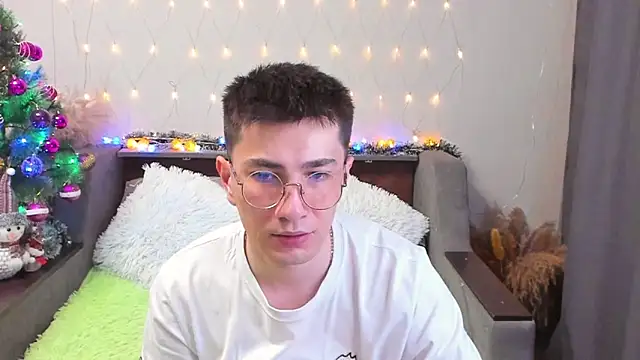 Yumi steve online show from December 20, 2024, 10:54 pm