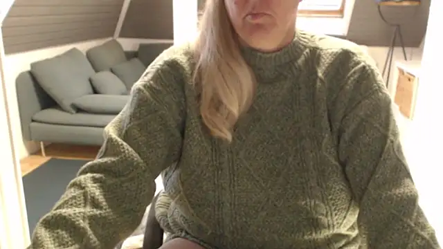 Snapshot of KimMitchelli chatting on January 11, 2026, 1:29 pm KimMitchelli online show from January 11, 2026, 1:29 pm