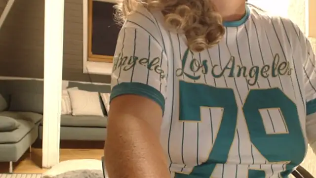 KimMitchelli online show from October 14, 2025, 6:08 pm