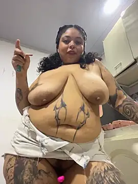 Snapshot of PrincessLauren420 chatting on November 29, 2025, 10:26 am PrincessLauren420 online show from November 29, 2025, 10:26 am