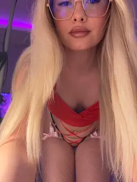 mollyxxx online show from April 7, 2026, 1:40 am