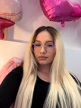 mollyxxx online show from November 27, 2025, 4:24 am