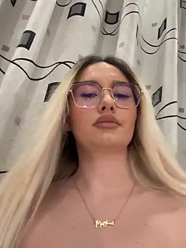 mollyxxx online show from November 21, 2025, 3:16 am