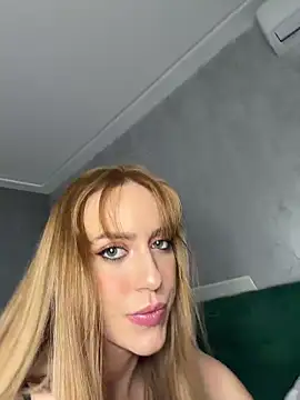 RockQueen A online show from May 21, 2026, 3:26 am