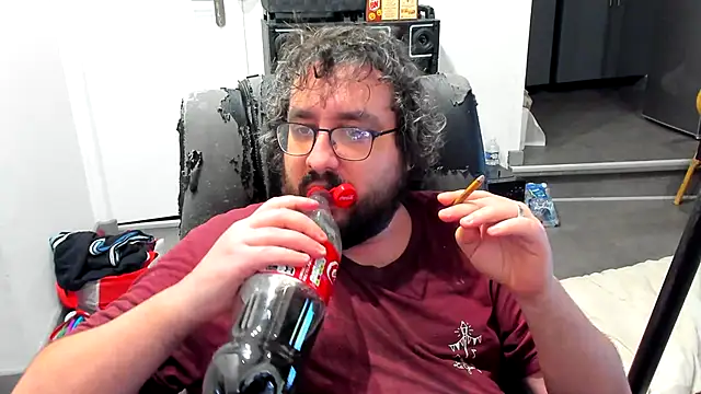 Snapshot of bears549a chatting on December 16, 2024, 7:10 pm bears549a online show from December 16, 2024, 7:10 pm