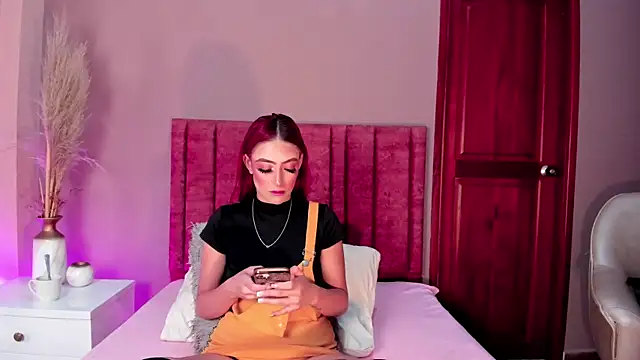 JupiteFox online show from December 23, 2025, 12:33 am