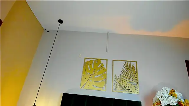 JupiteFox online show from March 12, 2026, 1:00 am