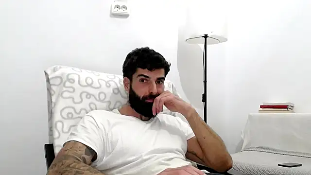 Snapshot of Verycutex chatting on December 19, 2025, 10:12 pm Verycutex online show from December 19, 2025, 10:12 pm