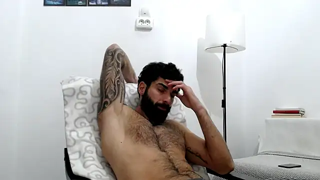 Snapshot of Verycutex chatting on January 7, 2026, 8:58 pm Verycutex online show from January 7, 2026, 8:58 pm