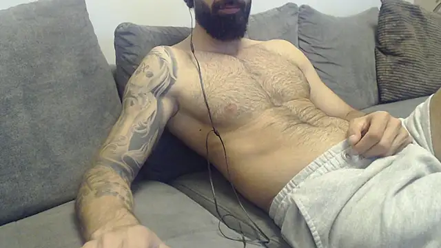 Snapshot of Verycutex chatting on April 26, 2026, 6:27 pm Verycutex online show from April 26, 2026, 6:27 pm