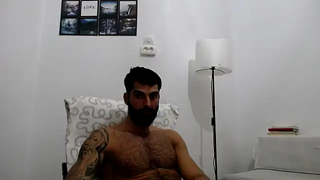 Snapshot of Verycutex chatting on November 2, 2025, 5:18 pm Verycutex online show from November 2, 2025, 5:18 pm