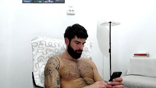 Snapshot of Verycutex chatting on January 8, 2026, 3:07 pm Verycutex online show from January 8, 2026, 3:07 pm