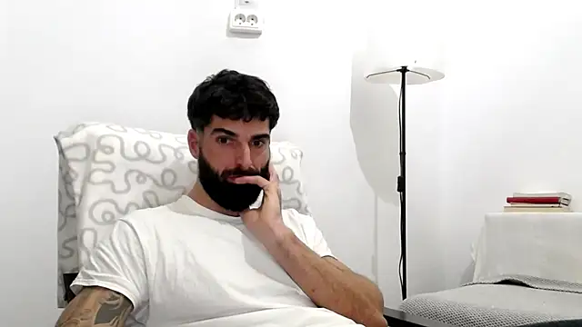 Snapshot of Verycutex chatting on December 21, 2025, 8:53 pm Verycutex online show from December 21, 2025, 8:53 pm