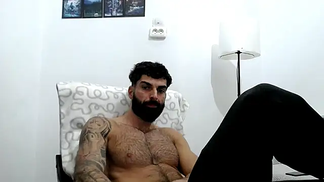 Snapshot of Verycutex chatting on December 4, 2025, 6:18 pm Verycutex online show from December 4, 2025, 6:18 pm