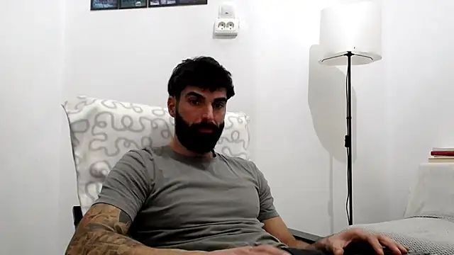 Snapshot of Verycutex chatting on January 15, 2026, 3:26 pm Verycutex online show from January 15, 2026, 3:26 pm