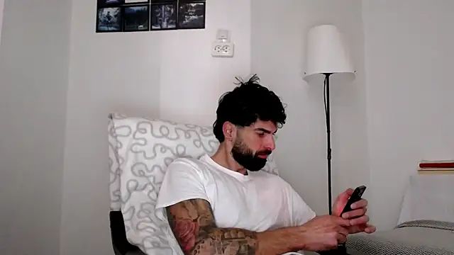 Snapshot of Verycutex chatting on March 3, 2026, 6:09 am Verycutex online show from March 3, 2026, 6:09 am