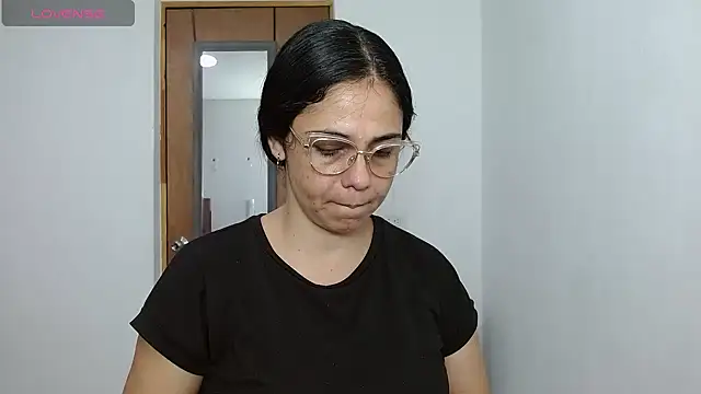 selena ferri online show from April 10, 2026, 1:01 am