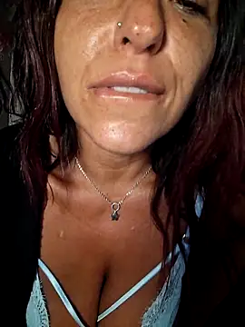 allyson22andy online show from November 11, 2025, 9:42 pm