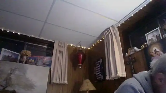 Snapshot of Makowboy chatting on February 11, 2025, 6:08 am Makowboy online show from February 11, 2025, 6:08 am