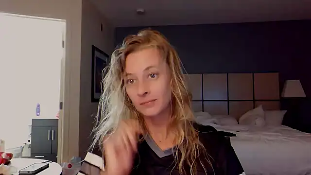 Snapshot of AsiaGoesPro chatting on September 18, 2025, 3:53 am AsiaGoesPro online show from September 18, 2025, 3:53 am