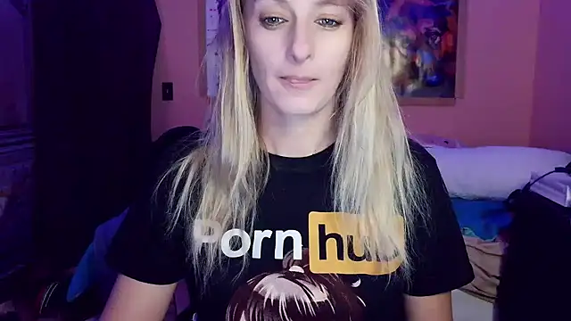 Snapshot of AsiaGoesPro chatting on November 21, 2025, 1:10 pm AsiaGoesPro online show from November 21, 2025, 1:10 pm