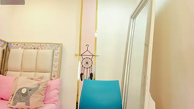 Snapshot of Oriana_Davis1 chatting on January 9, 2025, 4:52 am Oriana Davis1 online show from January 9, 2025, 4:52 am