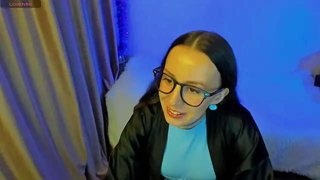 Snapshot of CurlySteph chatting on October 24, 2025, 5:56 pm CurlySteph online show from October 24, 2025, 5:56 pm