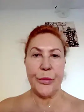 Hottie-Mom online show from October 20, 2025, 7:09 am