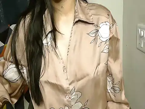 Snapshot of sexy_lela chatting on April 5, 2026, 5:41 pm sexy lela online show from April 5, 2026, 5:41 pm