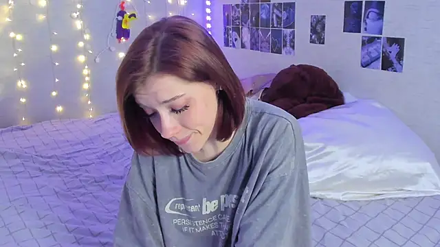 Snapshot of YunaPeace chatting on February 6, 2025, 7:29 pm YunaPeace online show from February 6, 2025, 7:29 pm