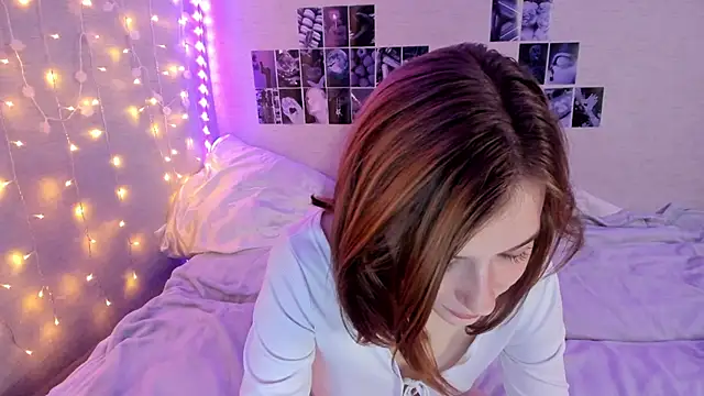 Snapshot of YunaPeace chatting on September 20, 2025, 12:43 pm YunaPeace online show from September 20, 2025, 12:43 pm