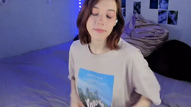 Snapshot of YunaPeace chatting on March 19, 2025, 3:19 pm YunaPeace online show from March 19, 2025, 3:19 pm