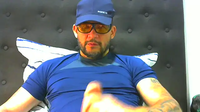 Snapshot of altenori112 chatting on November 25, 2025, 10:21 pm altenori112 online show from November 25, 2025, 10:21 pm