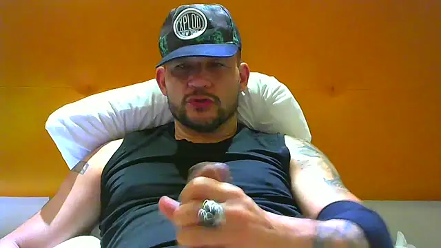 Snapshot of altenori112 chatting on October 27, 2025, 1:50 am altenori112 online show from October 27, 2025, 1:50 am